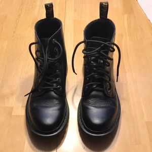 Black Dr. Martens Size 7